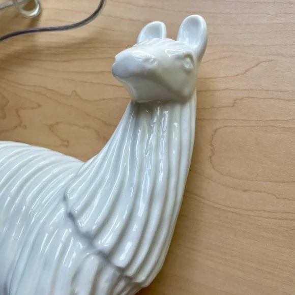 Llama lamp - Picture 3 of 10
